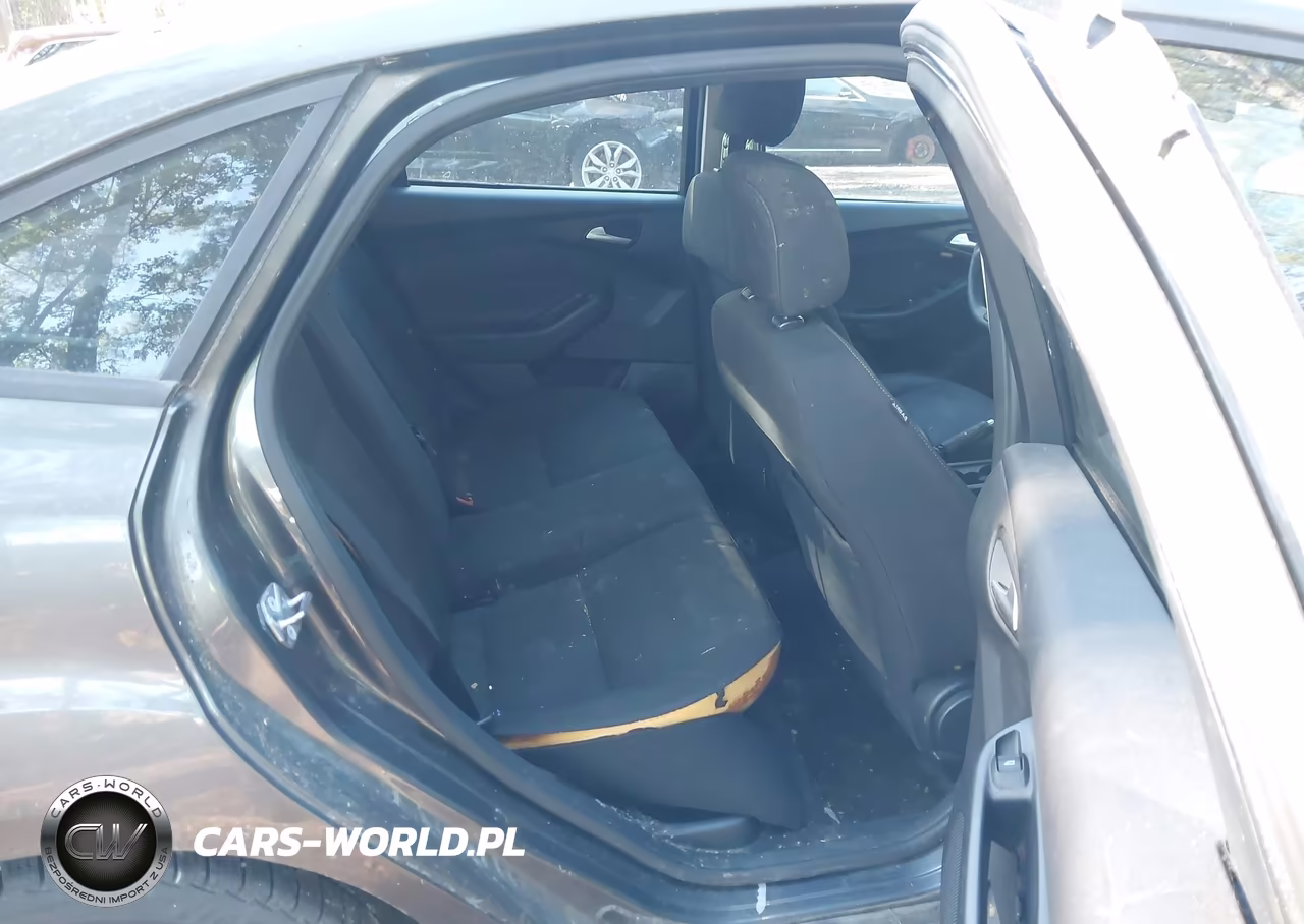 2015 Ford Focus Se VIN:1FADP3F21FL215505 - 8