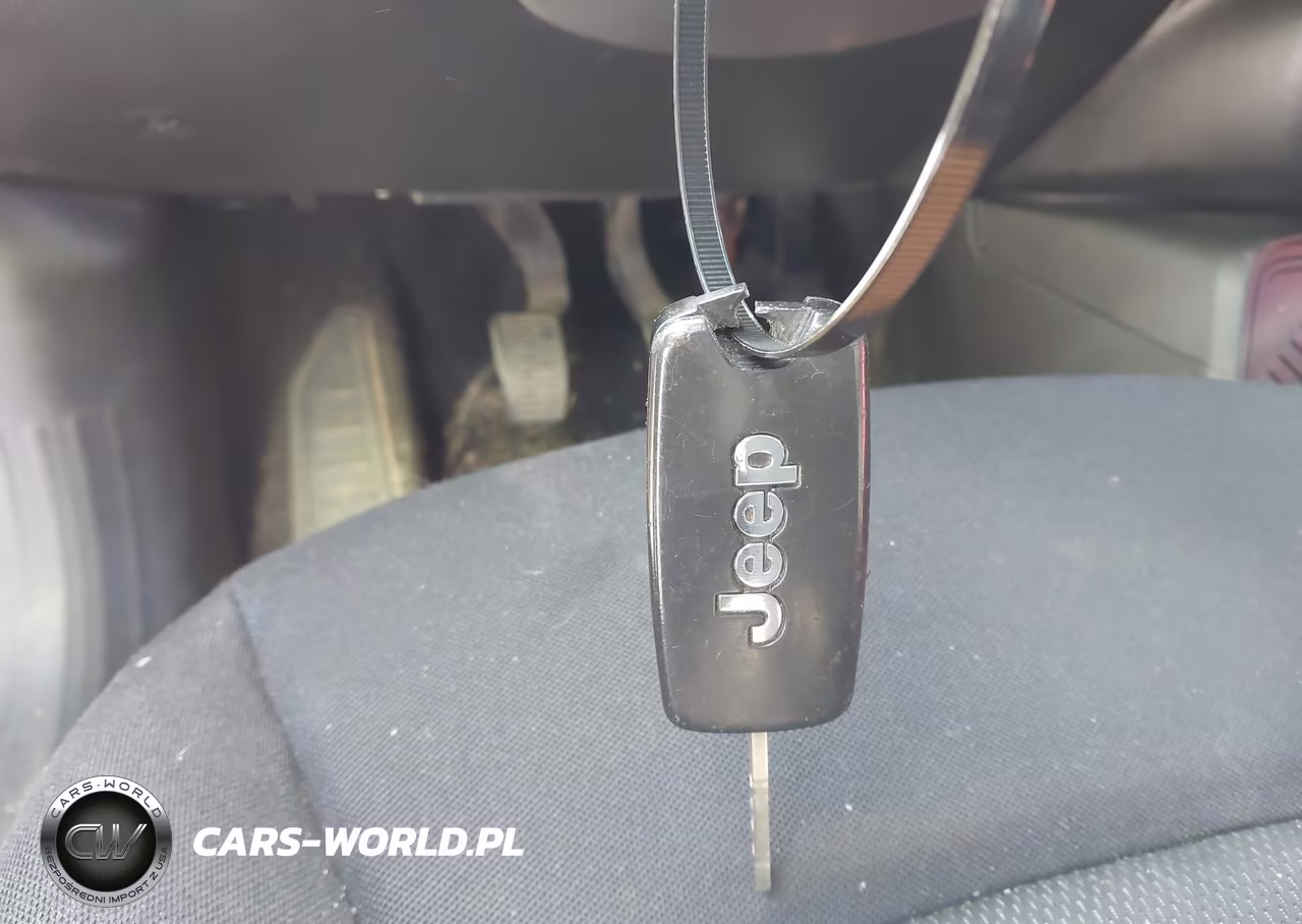 2015 Jeep Renegade Latitude VIN:ZACCJABH7FPC06440 - 11