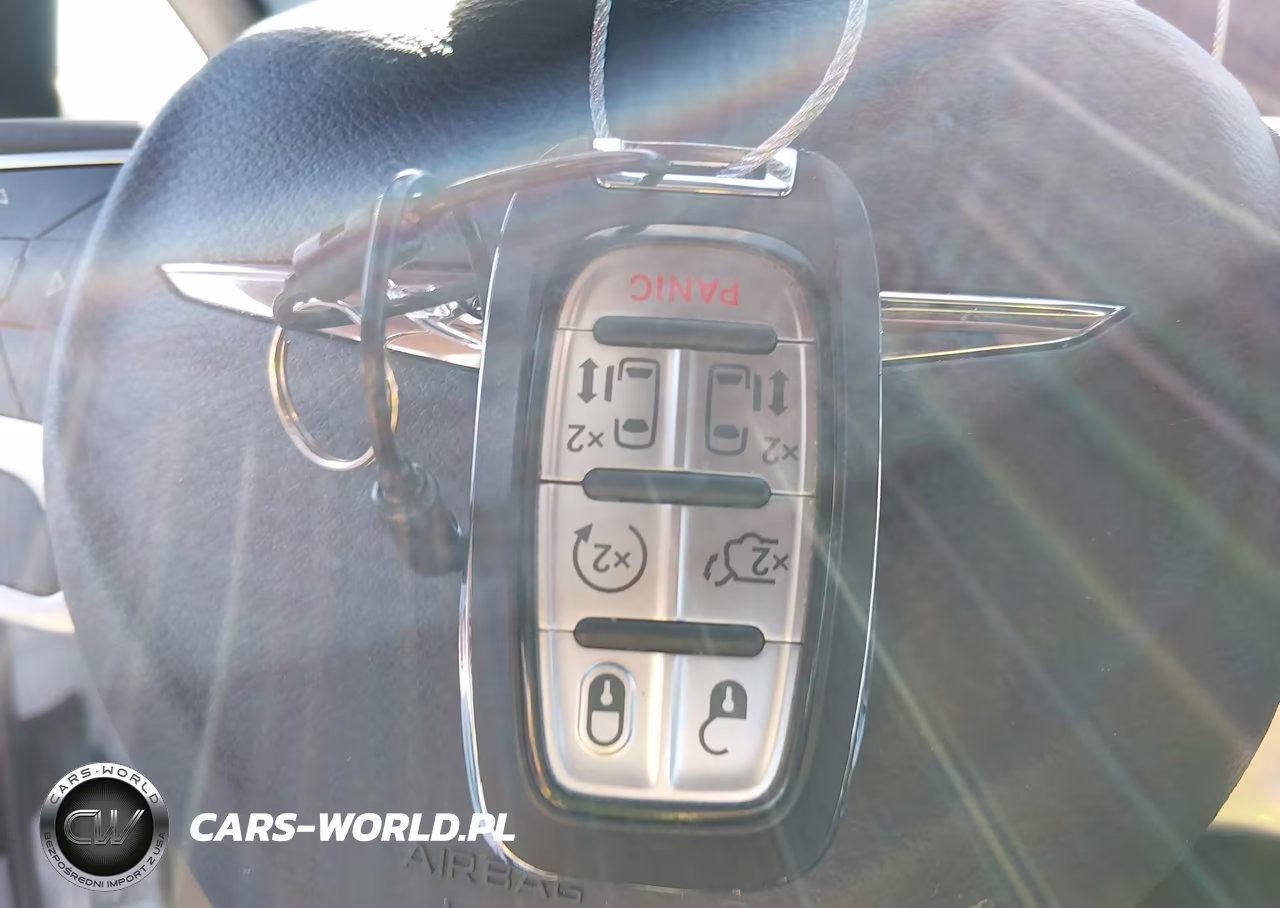 2026 Chrysler Pacifica Select VIN:2C4RC1BG1TR196636 - 11