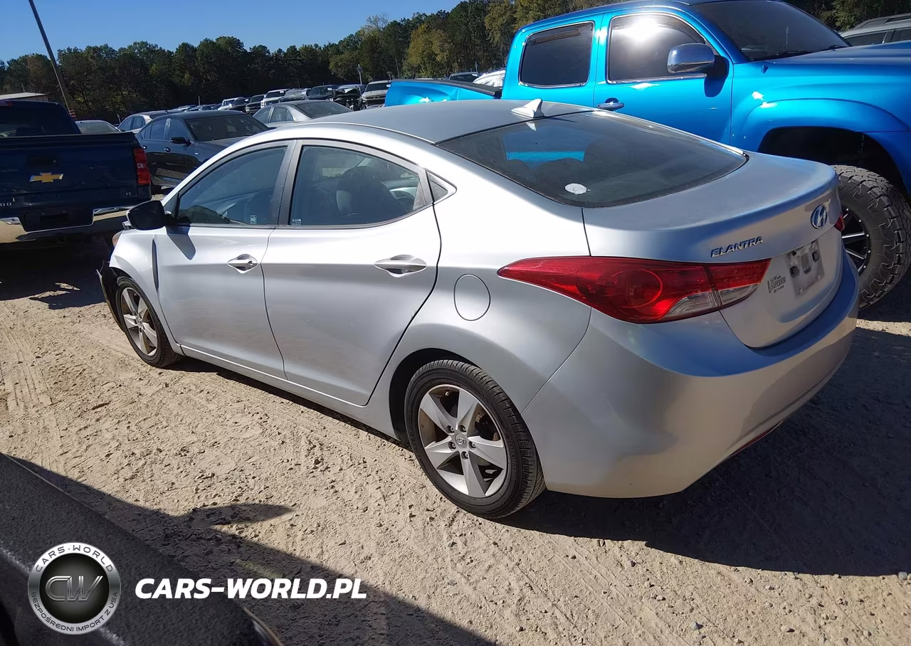 2013 Hyundai Elantra Gls VIN:5NPDH4AE0DH234028 - 3