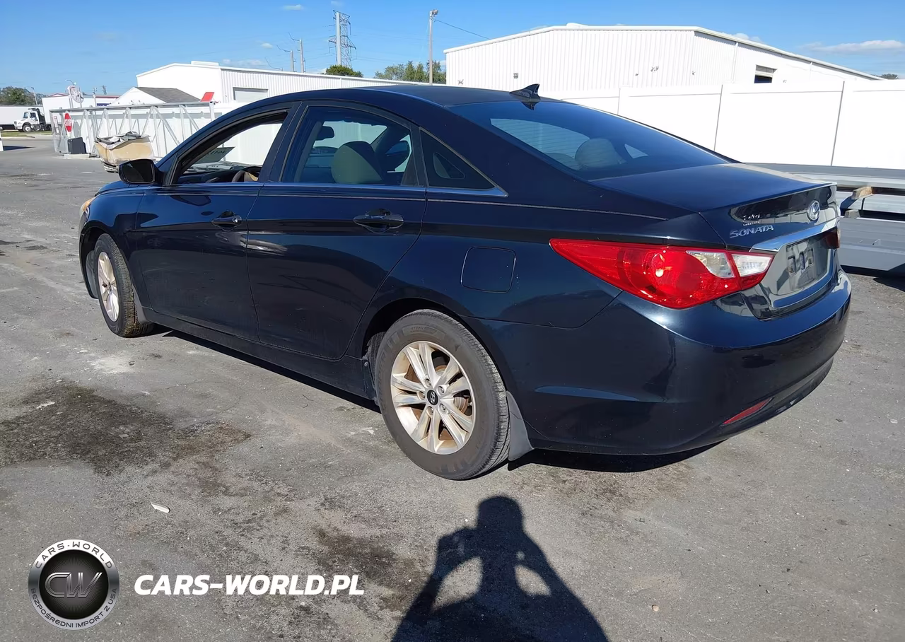 2012 Hyundai Sonata Gls VIN:5NPEB4AC1CH475549 - 3