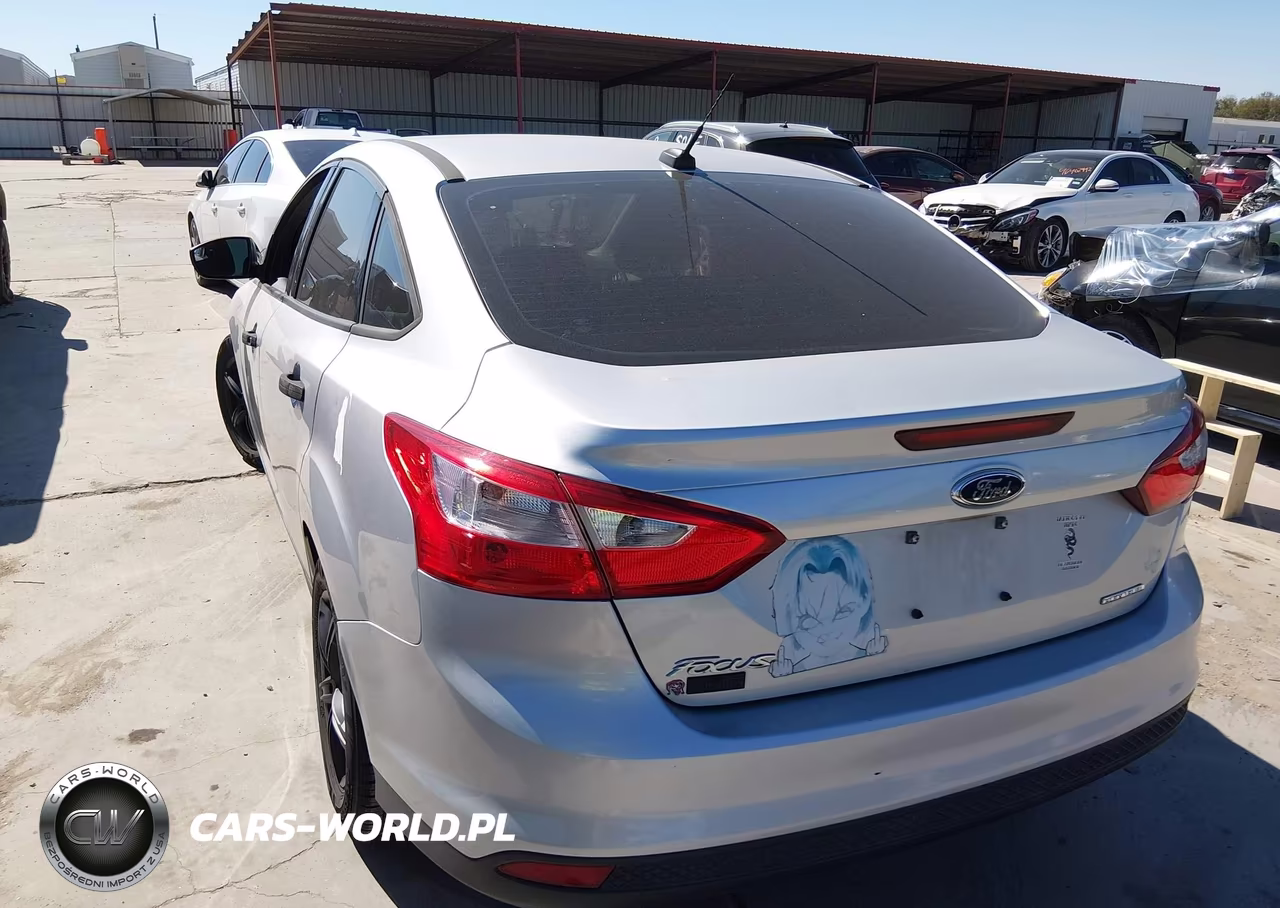 2014 Ford Focus S VIN:1FADP3E22EL349388 - 3