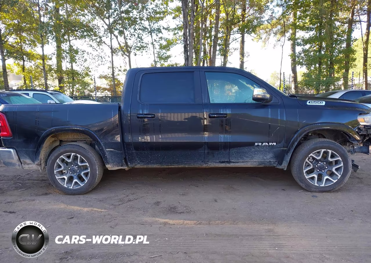 2027 Ram 1500 VIN:1C6SRFJP6VN565786 - 13