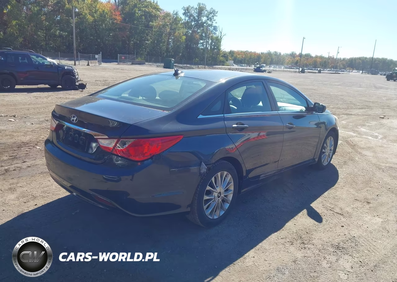 2012 Hyundai Sonata Gls VIN:5NPEB4AC6CH463980 - 4