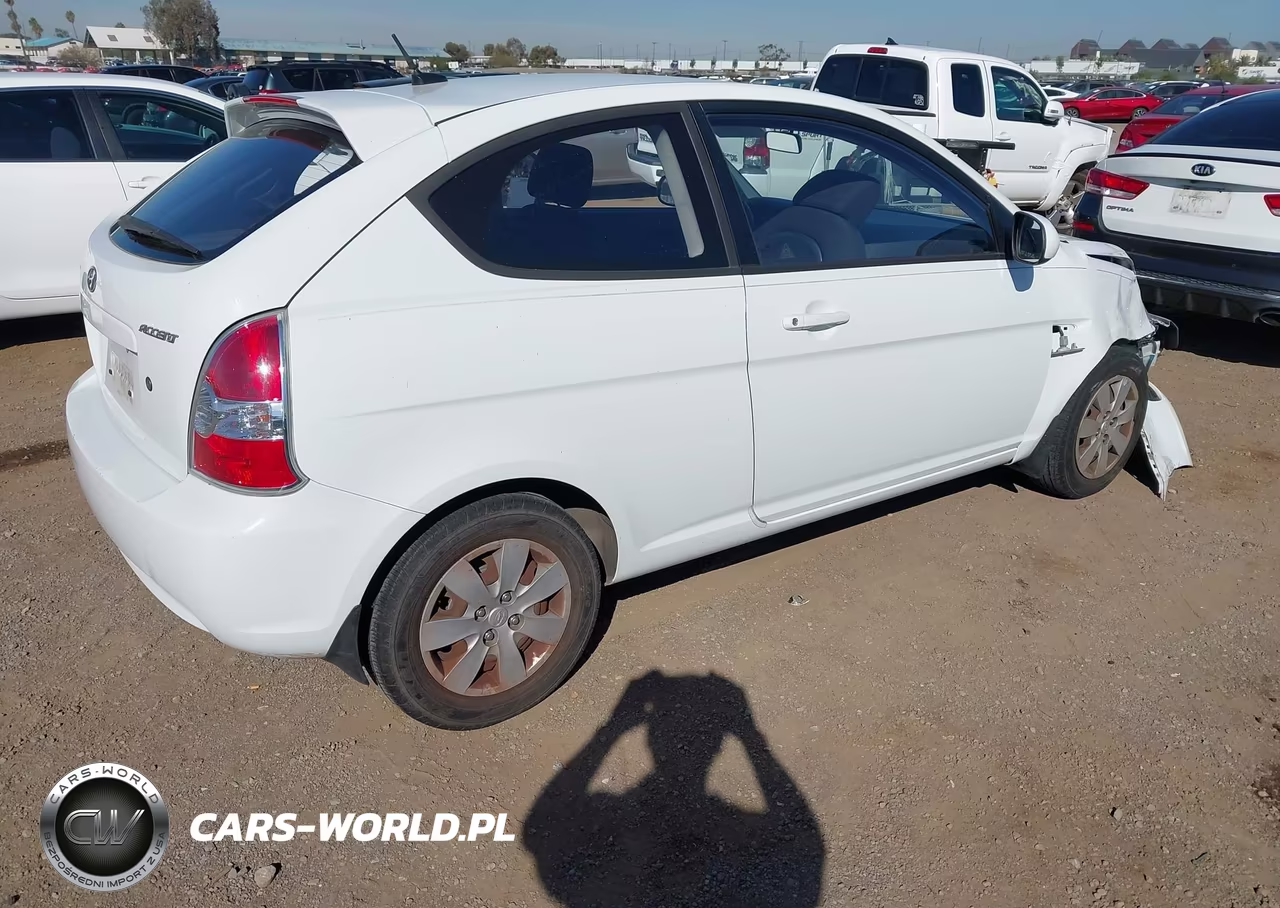 2011 Hyundai Accent Gs VIN:KMHCM3AC6BU188915 - 4