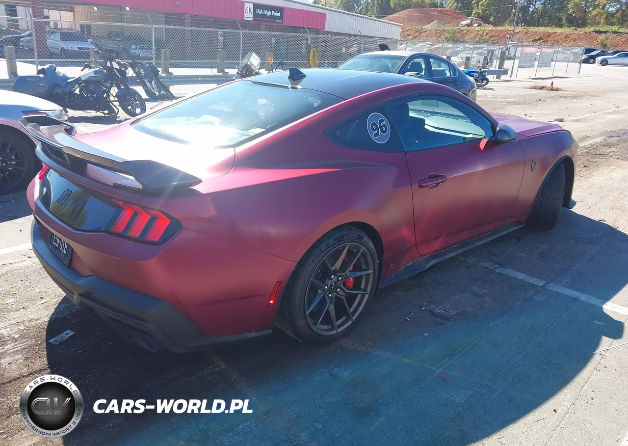 2025 Ford Mustang Dark Horse Fastback VIN:1FA6P8R09S5502105 - 4