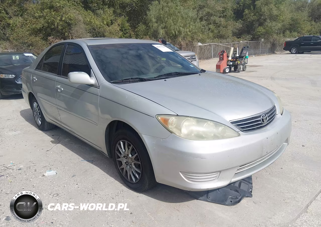 2005 Toyota Camry Le – zdjęcie 1 z 11