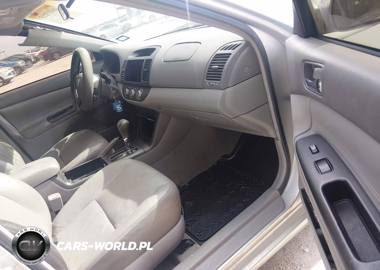 2005 Toyota Camry Le VIN:4T1BE32K85U536412 - 5