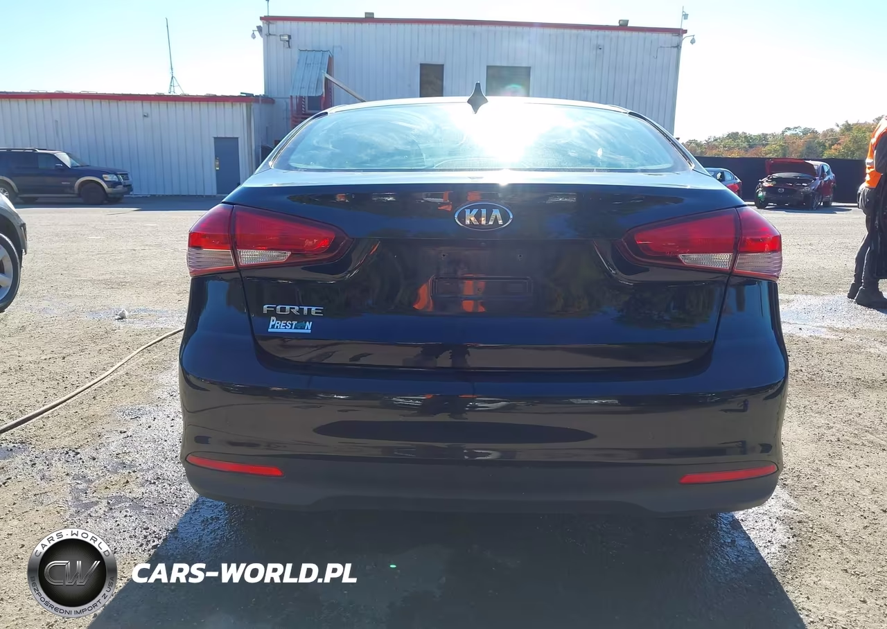 2018 Kia Forte Lx VIN:3KPFK4A75JE274603 - 16