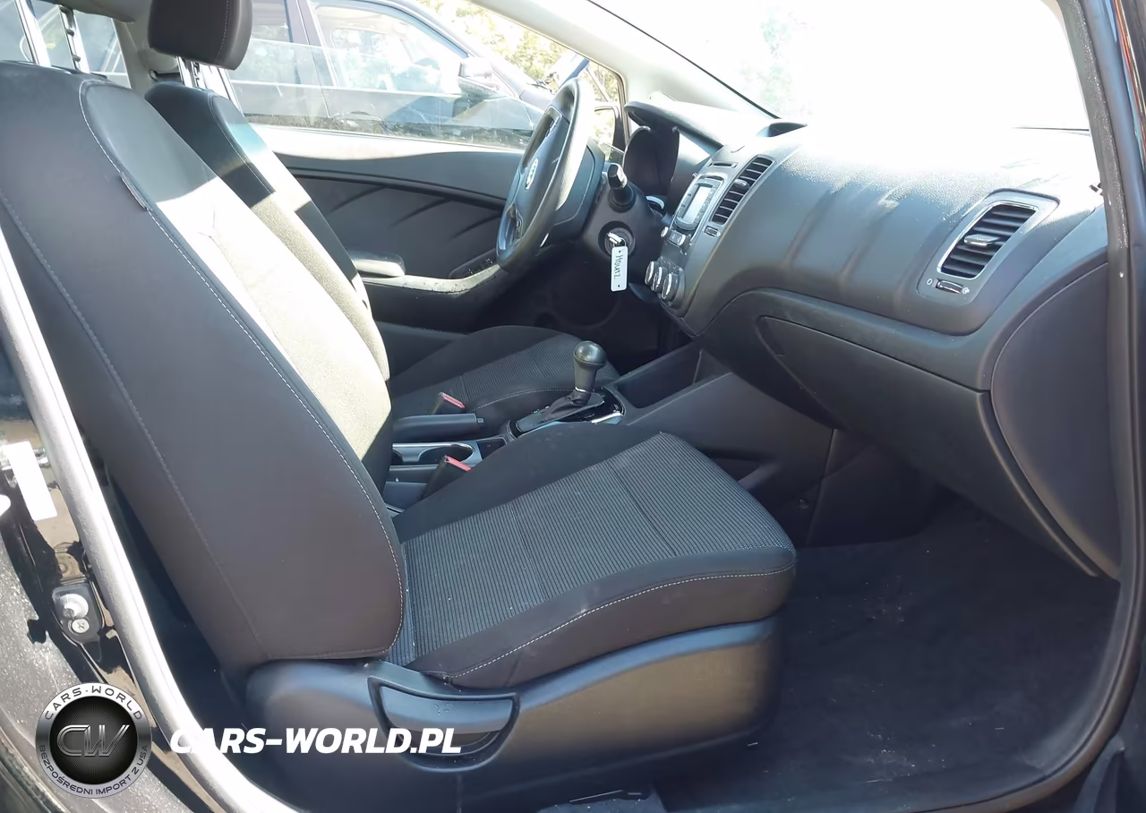 2018 Kia Forte Lx VIN:3KPFK4A75JE274603 - 5
