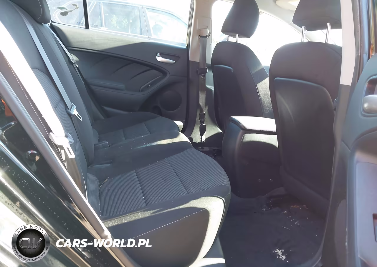 2018 Kia Forte Lx VIN:3KPFK4A75JE274603 - 8