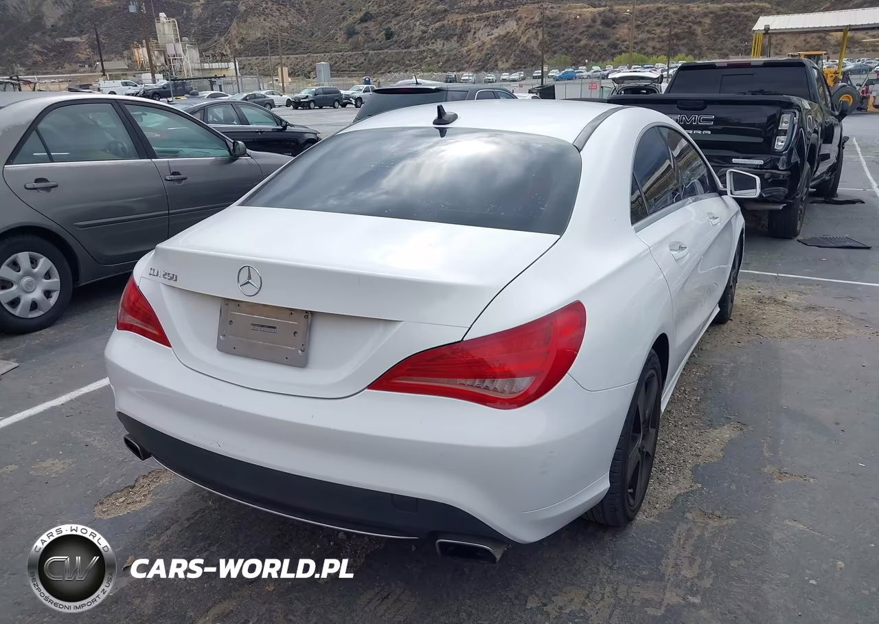 2015 Mercedes-Benz Cla 250 VIN:WDDSJ4EB3FN192684 - 4