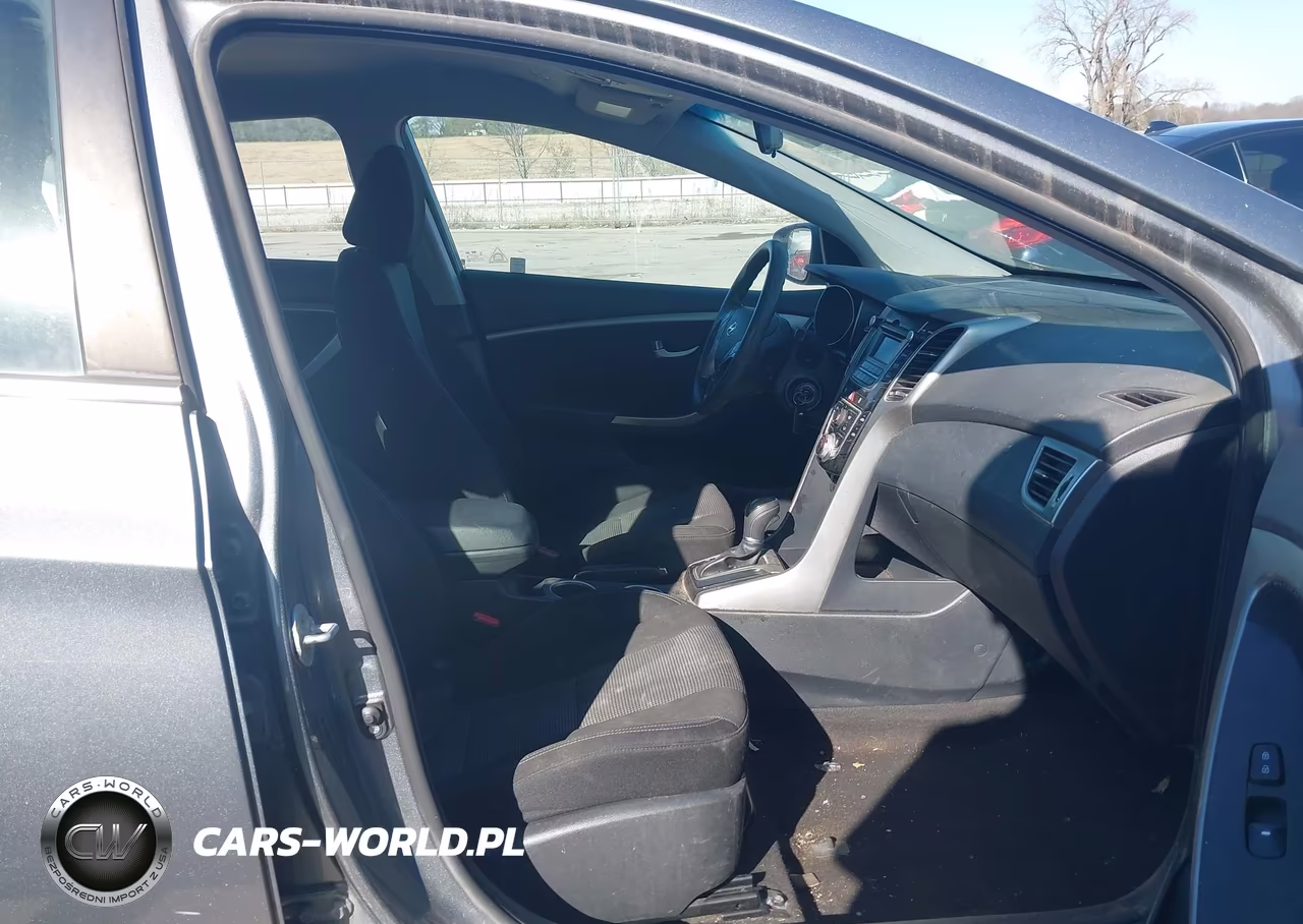 2017 Hyundai Elantra Gt VIN:KMHD35LH7HU351415 - 5