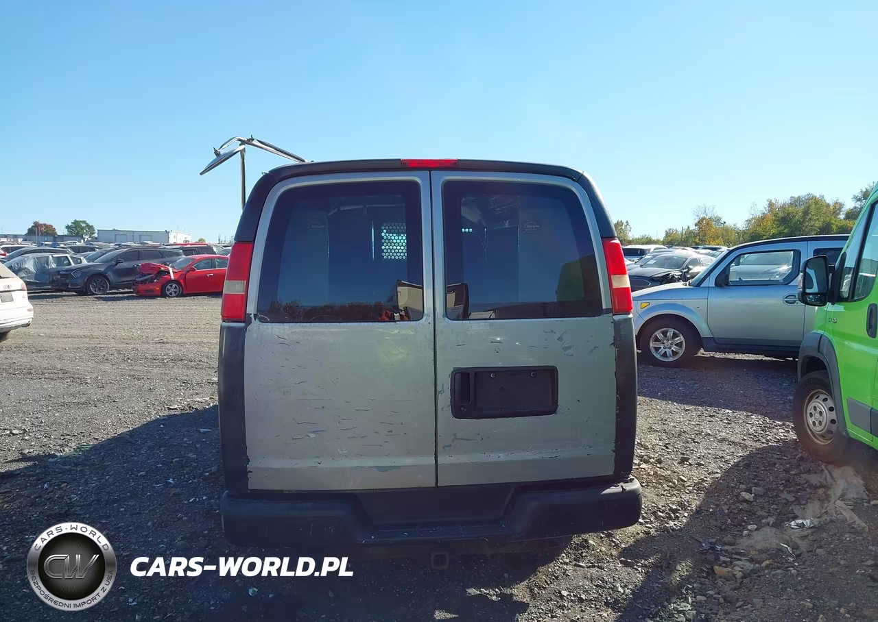 2005 Chevrolet Express VIN:1GCFH15T751169249 - 17