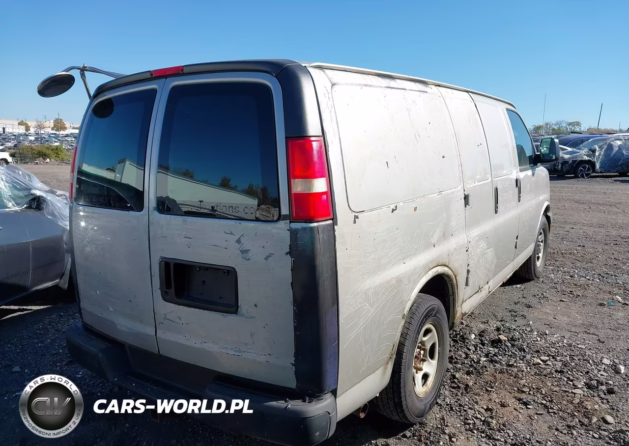 2005 Chevrolet Express VIN:1GCFH15T751169249 - 4