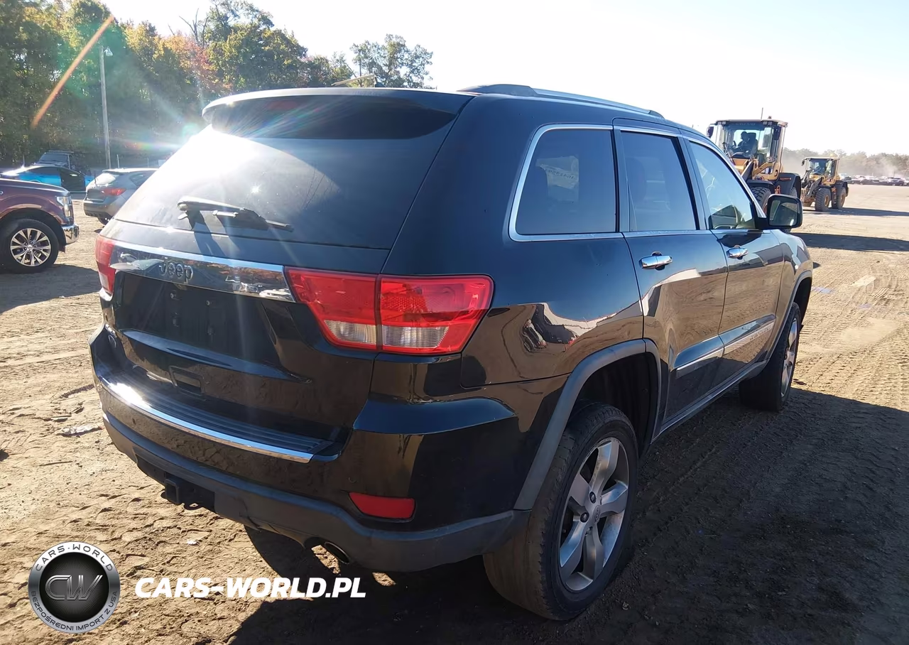 2013 Jeep Grand Cherokee Overland VIN:1C4RJFCGXDC580264 - 4