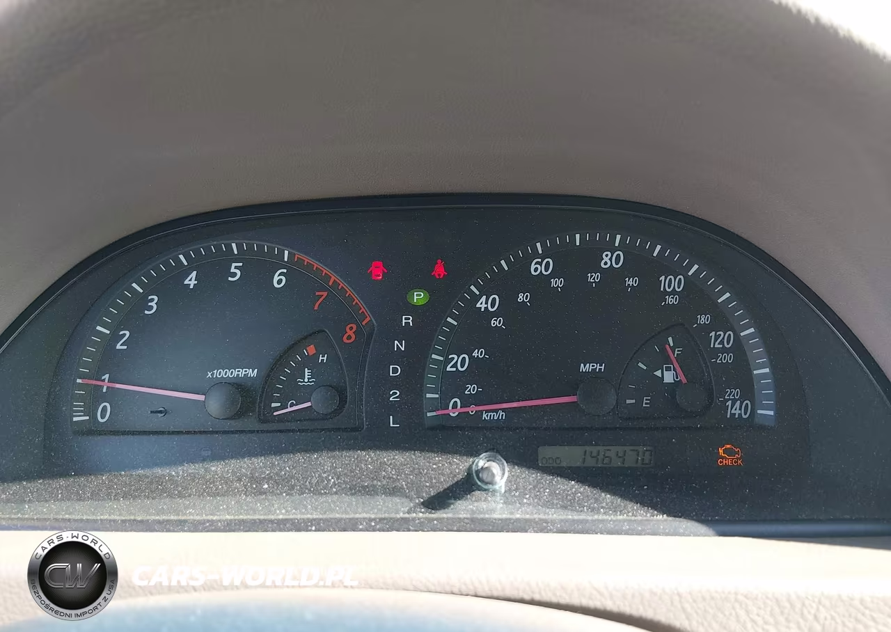 2002 Toyota Camry Le VIN:JTDBE32K020136349 - 7