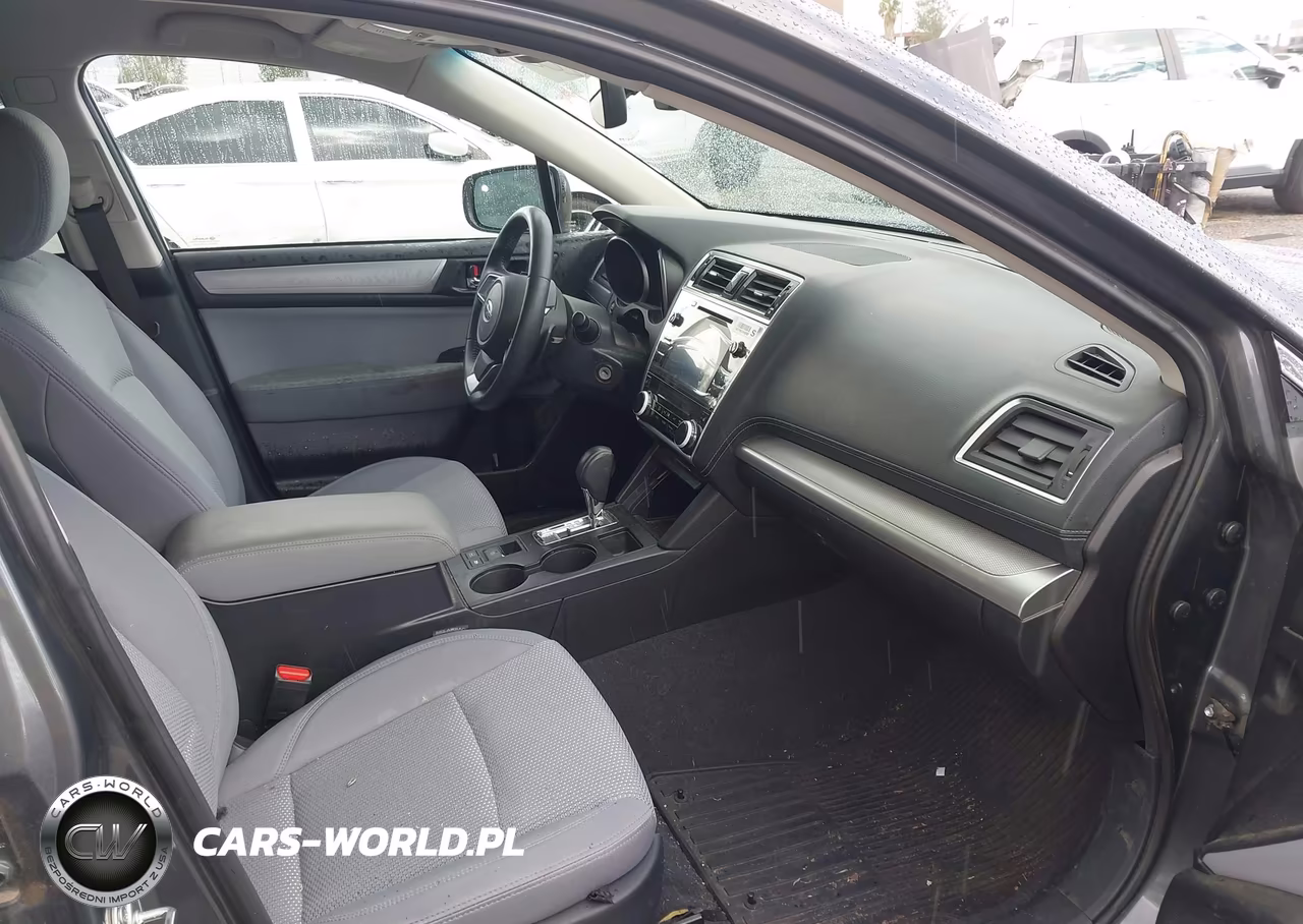 2018 Subaru Outback 2.5I Premium VIN:4S4BSAFC5J3202984 - 5