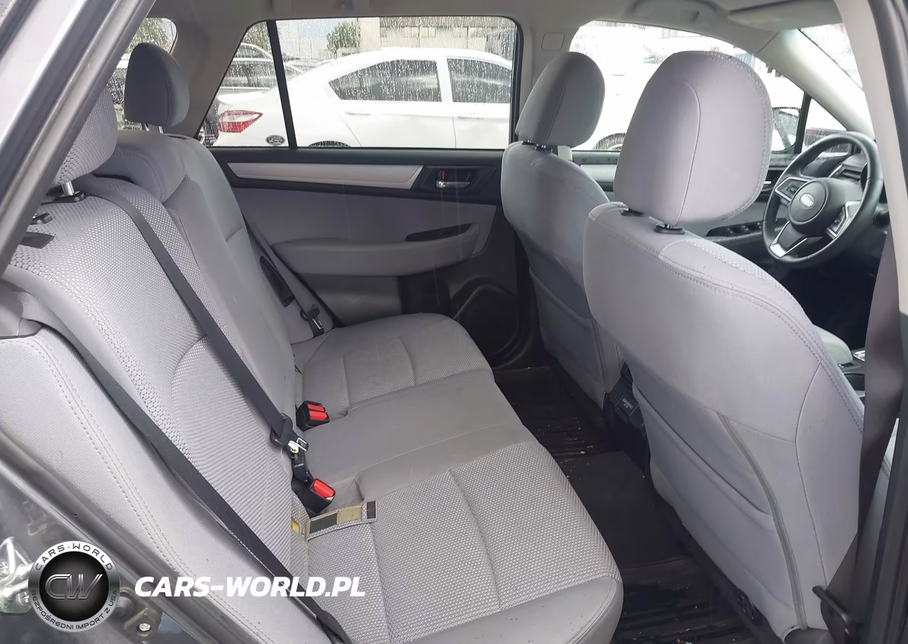 2018 Subaru Outback 2.5I Premium VIN:4S4BSAFC5J3202984 - 8