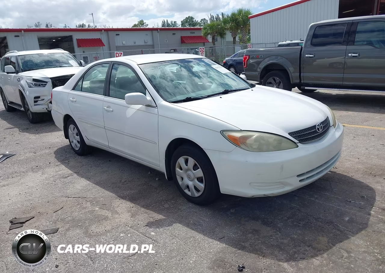 2003 Toyota Camry Le – zdjęcie 1 z 13