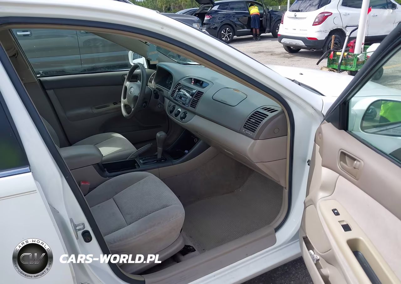 2003 Toyota Camry Le VIN:4T1BE32K93U135531 - 5