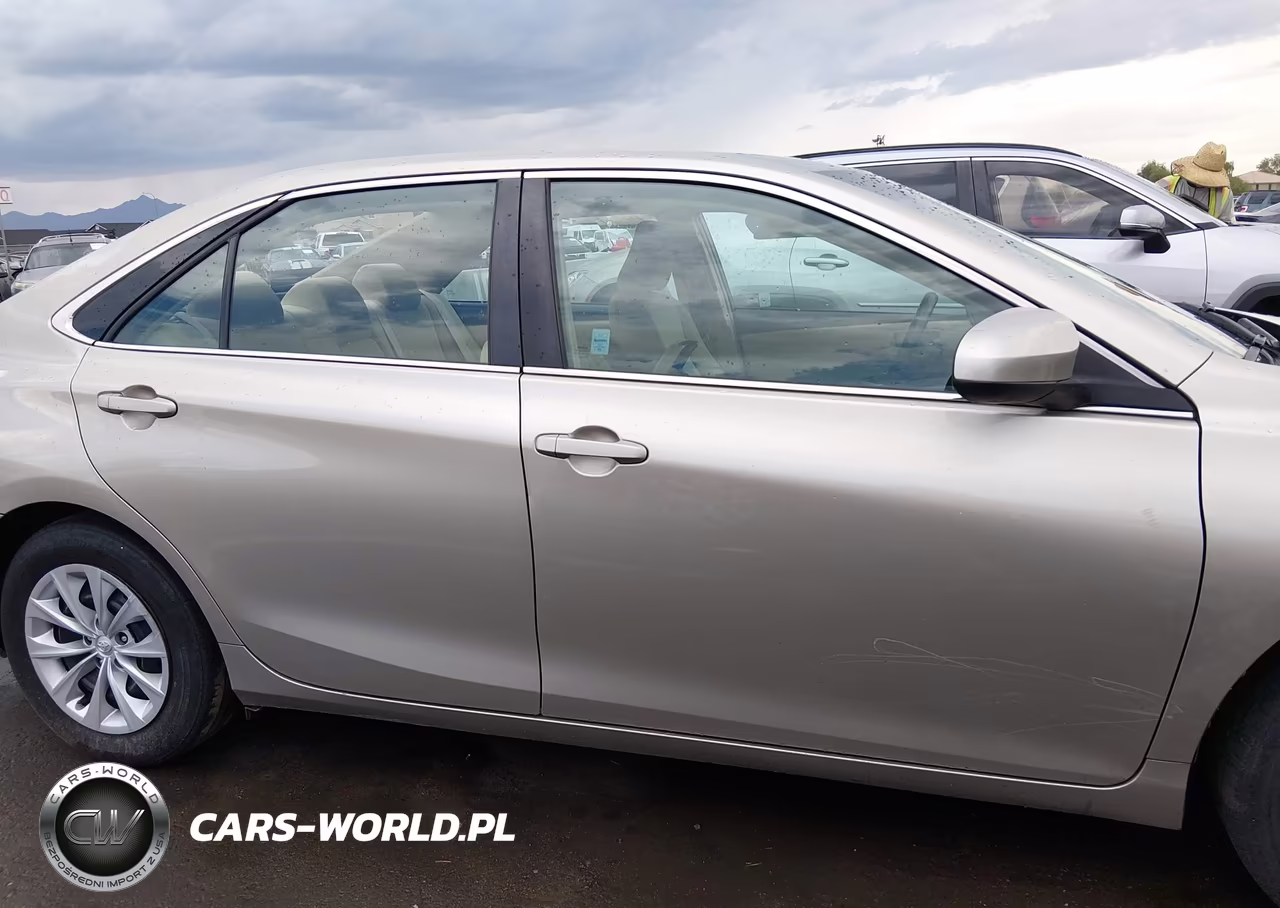 2015 Toyota Camry Le VIN:4T4BF1FK9FR506788 - 13