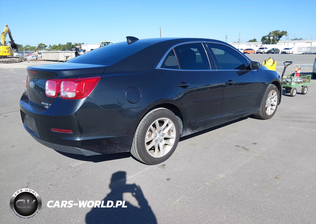 2015 Chevrolet Malibu 1Lt VIN:1G11C5SL2FF179446 - 4