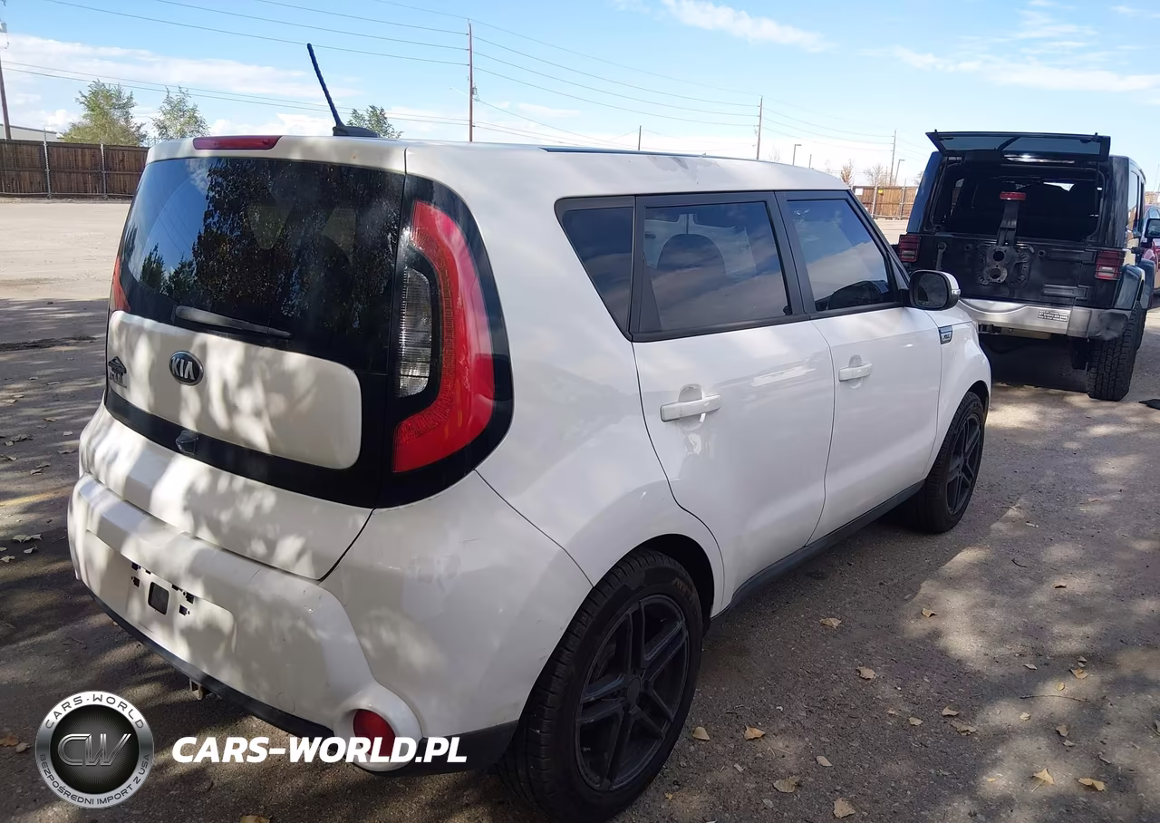 2015 Kia Soul ! VIN:KNDJX3A59F7112632 - 4