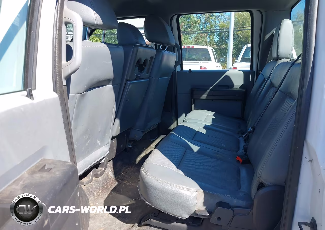2014 Ford F-350 Chassis Xl VIN:1FD8W3HT3EEB20317 - 24