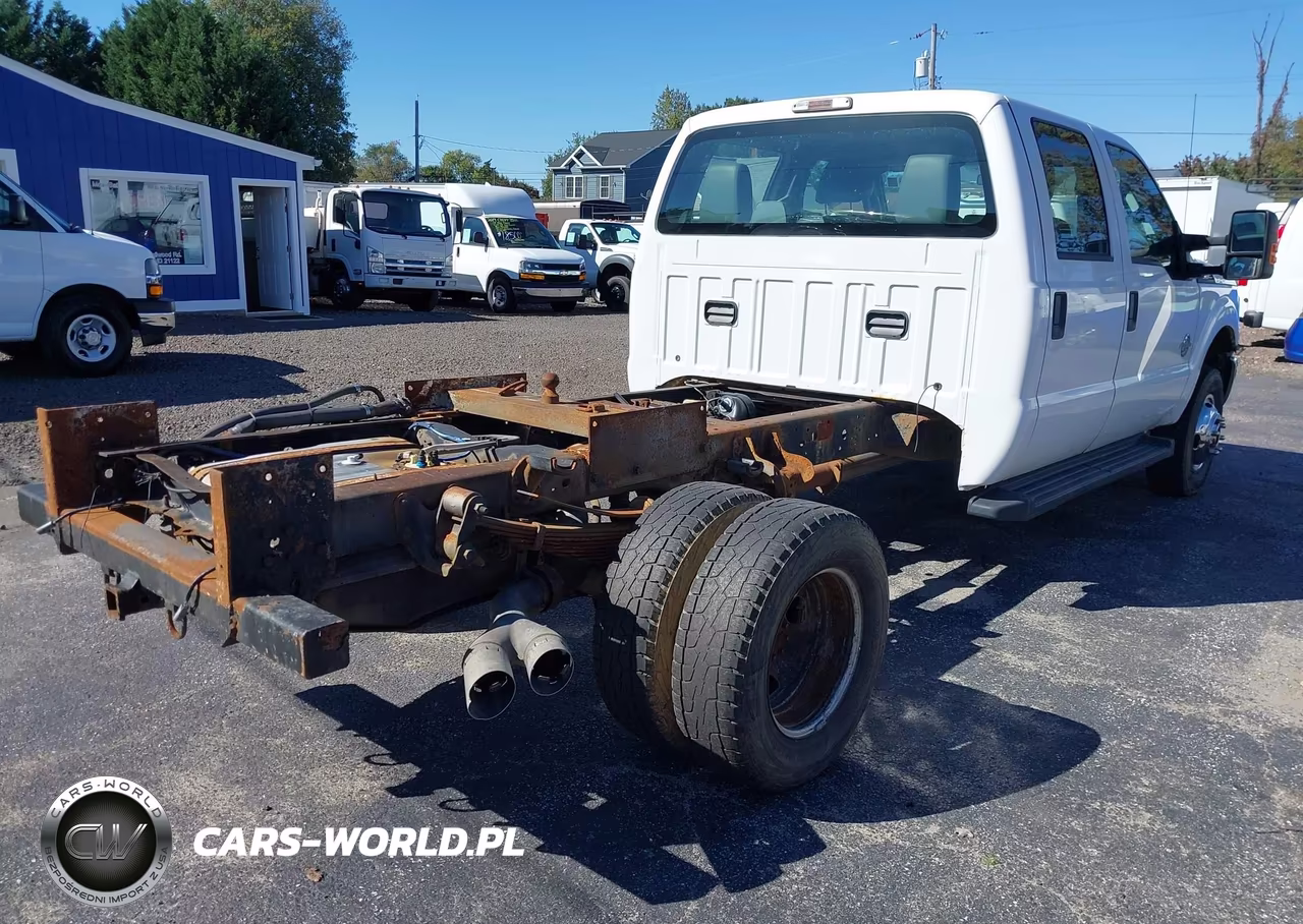 2014 Ford F-350 Chassis Xl VIN:1FD8W3HT3EEB20317 - 4