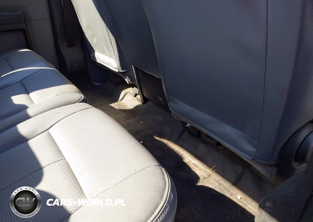 2014 Ford F-350 Chassis Xl VIN:1FD8W3HT3EEB20317 - 6