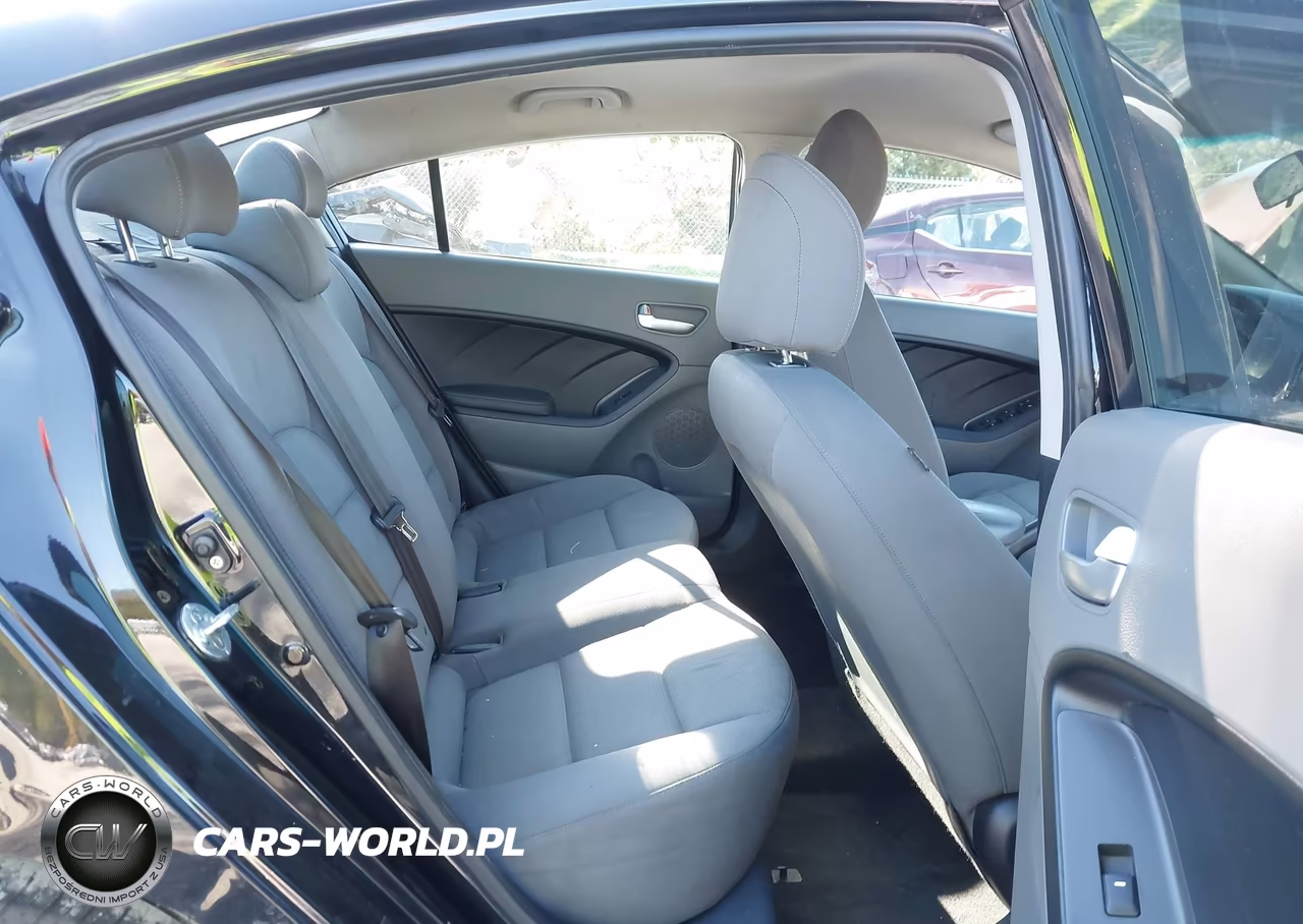 2017 Kia Forte Lx VIN:3KPFK4A74HE050877 - 8