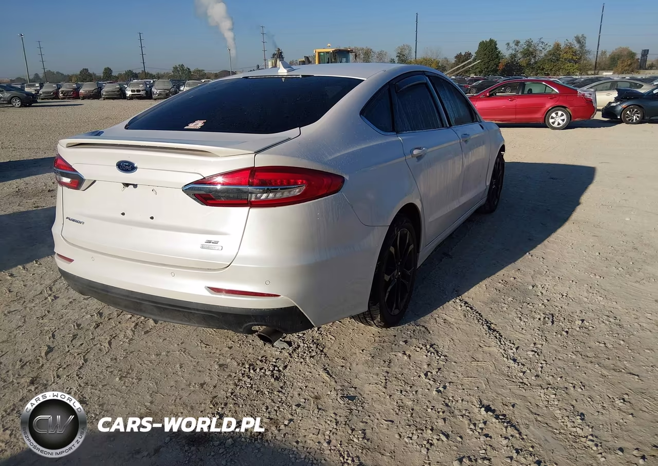 2019 Ford Fusion Se VIN:3FA6P0HD7KR130640 - 4