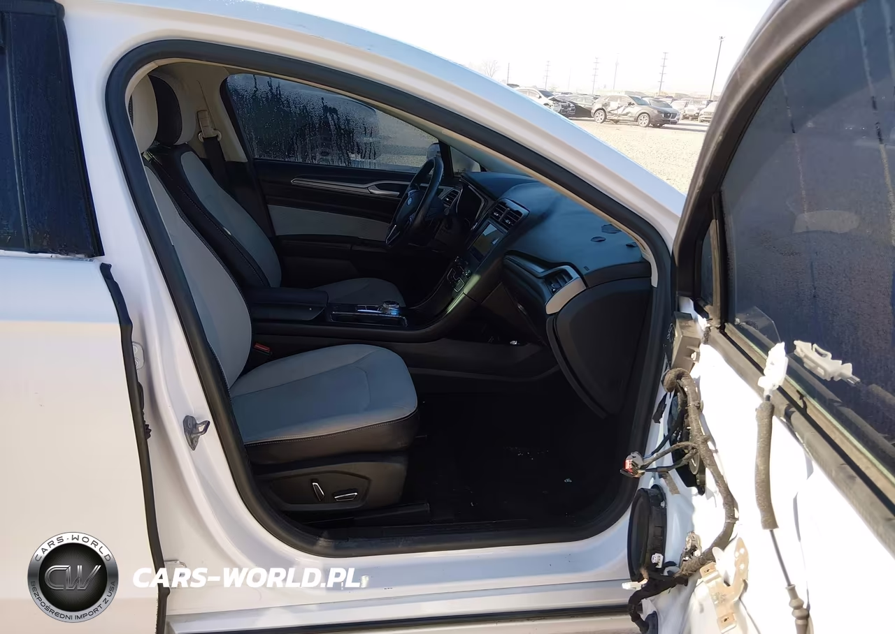 2019 Ford Fusion Se VIN:3FA6P0HD7KR130640 - 5