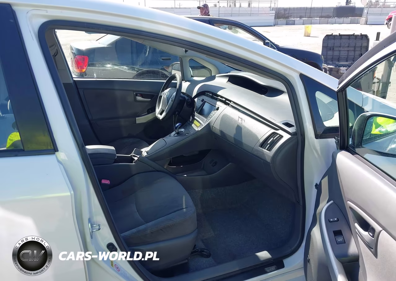 2011 Toyota Prius Three VIN:JTDKN3DU2B0248522 - 5
