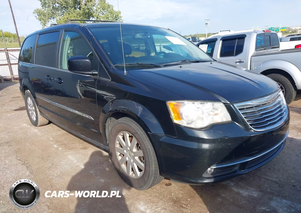 2014 Chrysler Town & Country Touring – zdjęcie 1 z 11