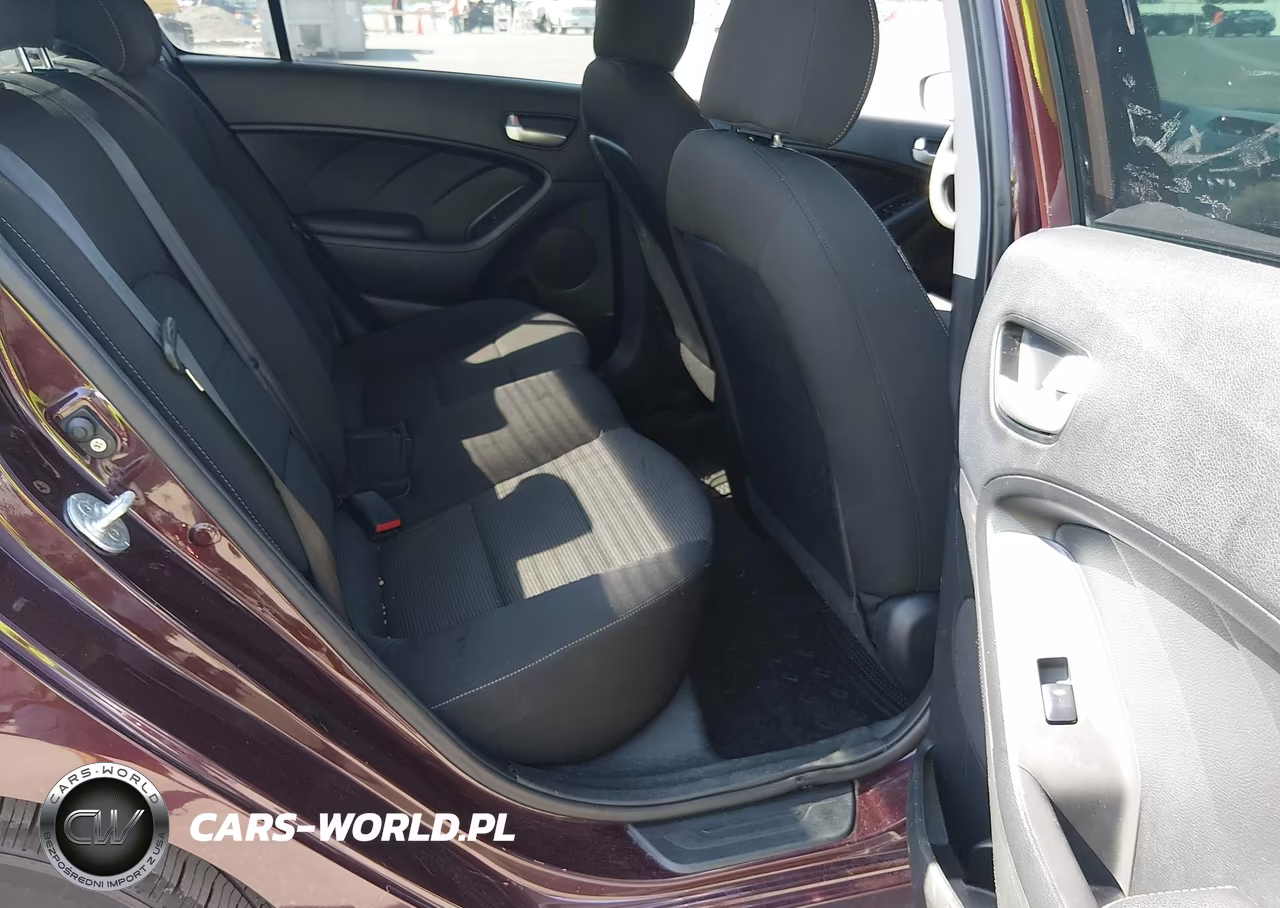2017 Kia Forte Lx VIN:3KPFK4A77HE114717 - 8