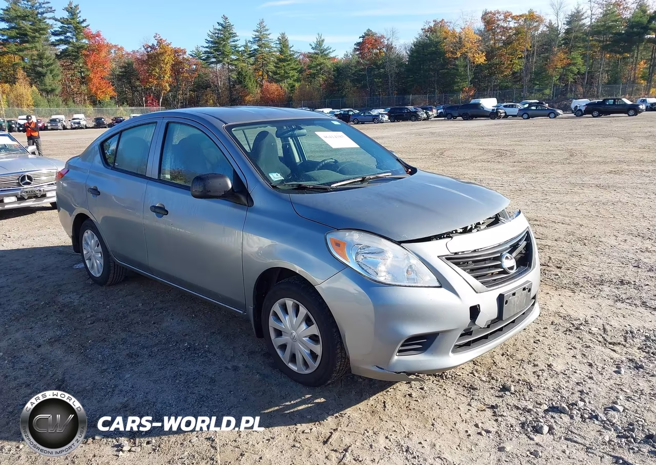 2013 Nissan Versa 1.6 S