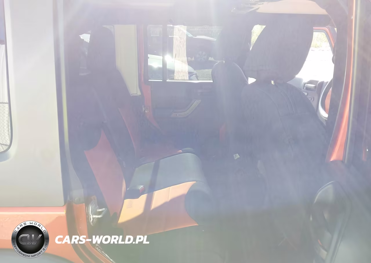 2014 Jeep Wrangler Unlimited Sport VIN:1C4BJWDGXEL169139 - 8