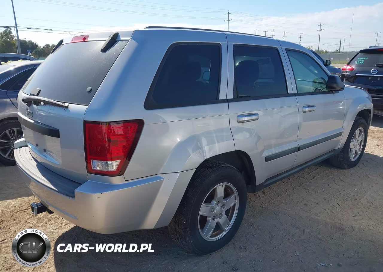 2007 Jeep Grand Cherokee Laredo VIN:1J8GS48K67C663452 - 4