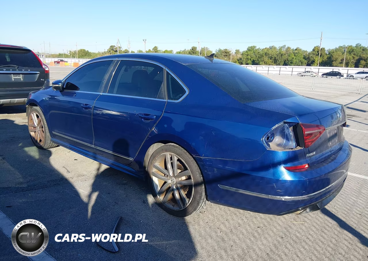 2017 Volkswagen Passat 1.8T R-Line VIN:1VWDT7A32HC037519 - 3