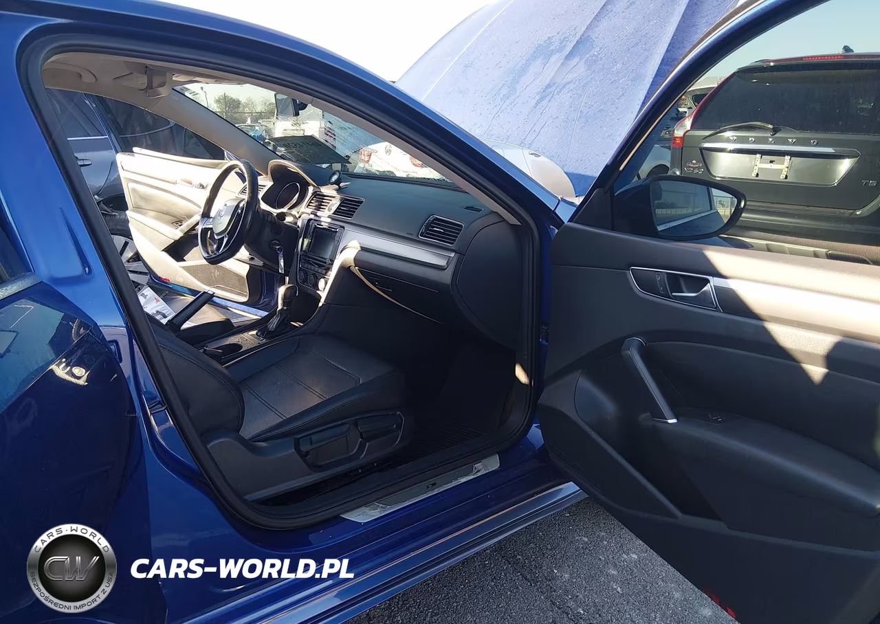 2017 Volkswagen Passat 1.8T R-Line VIN:1VWDT7A32HC037519 - 5