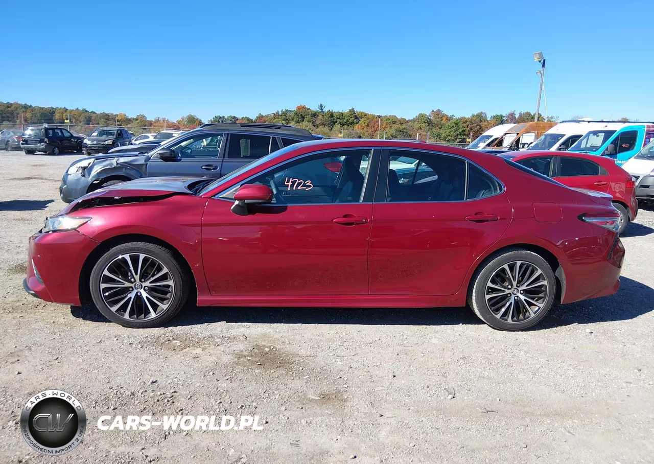2018 Toyota Camry Se VIN:4T1B11HK6JU667405 - 14