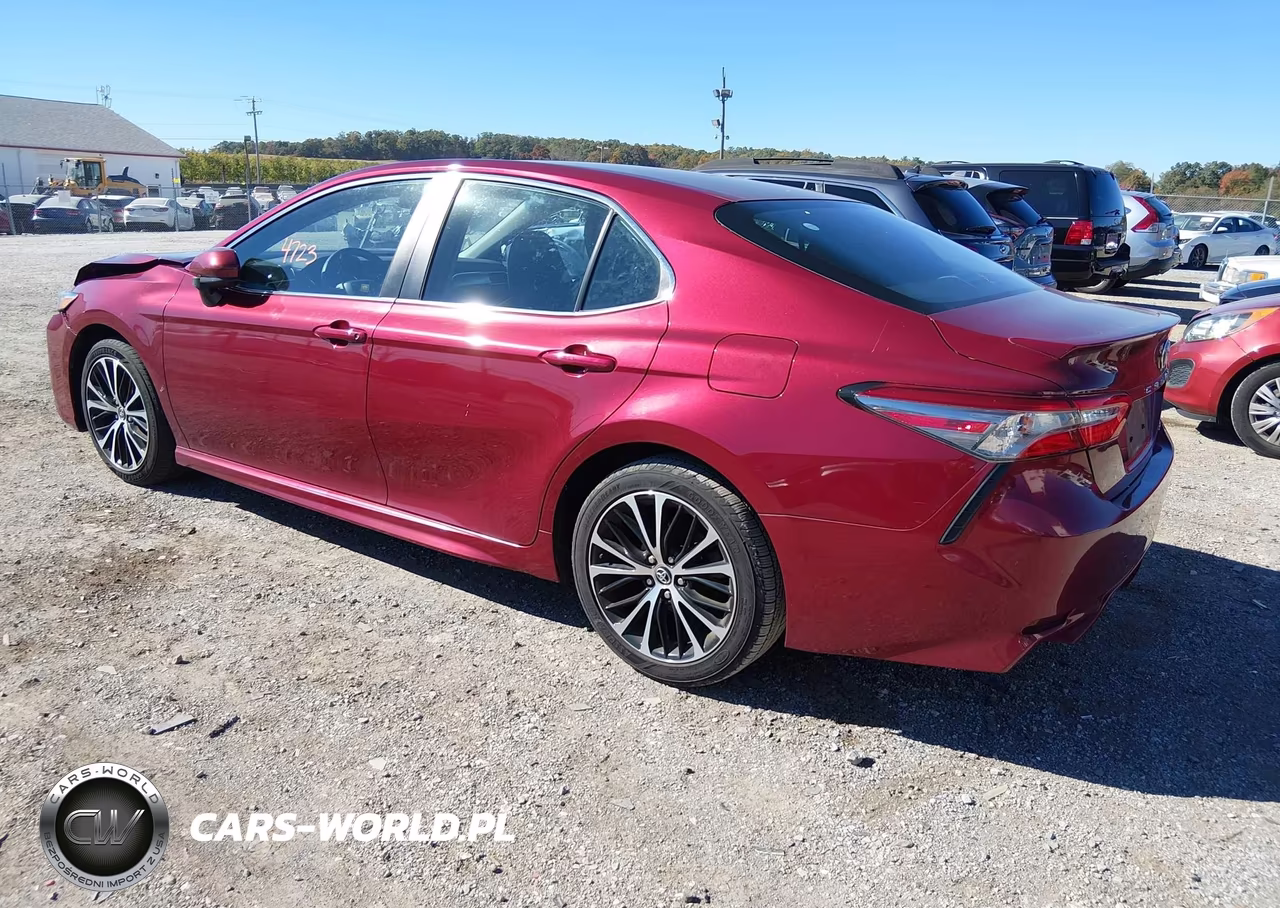 2018 Toyota Camry Se VIN:4T1B11HK6JU667405 - 3