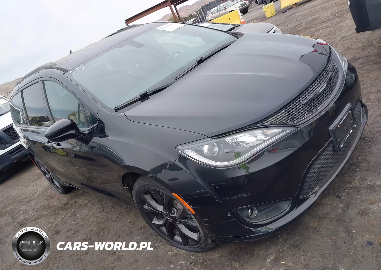2018 Chrysler Pacifica Touring Plus – zdjęcie 1 z 16