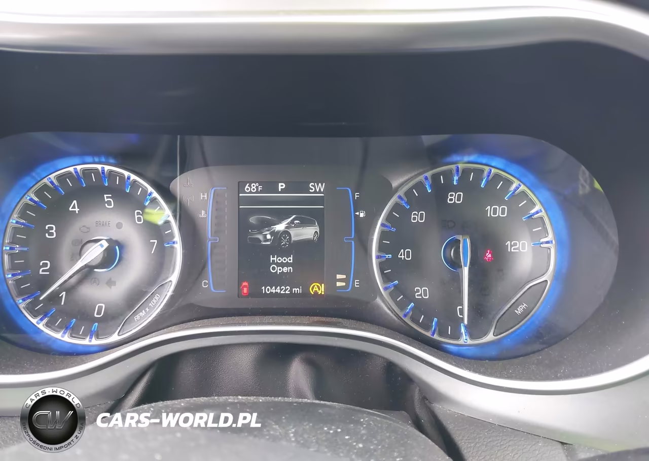 2018 Chrysler Pacifica Touring Plus VIN:2C4RC1FG2JR260061 - 7