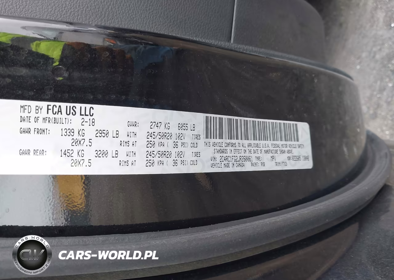 2018 Chrysler Pacifica Touring Plus VIN:2C4RC1FG2JR260061 - 9