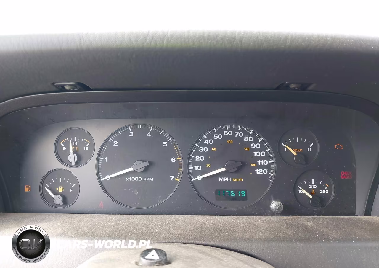 2004 Jeep Grand Cherokee Laredo VIN:1J4GW48S14C352061 - 7