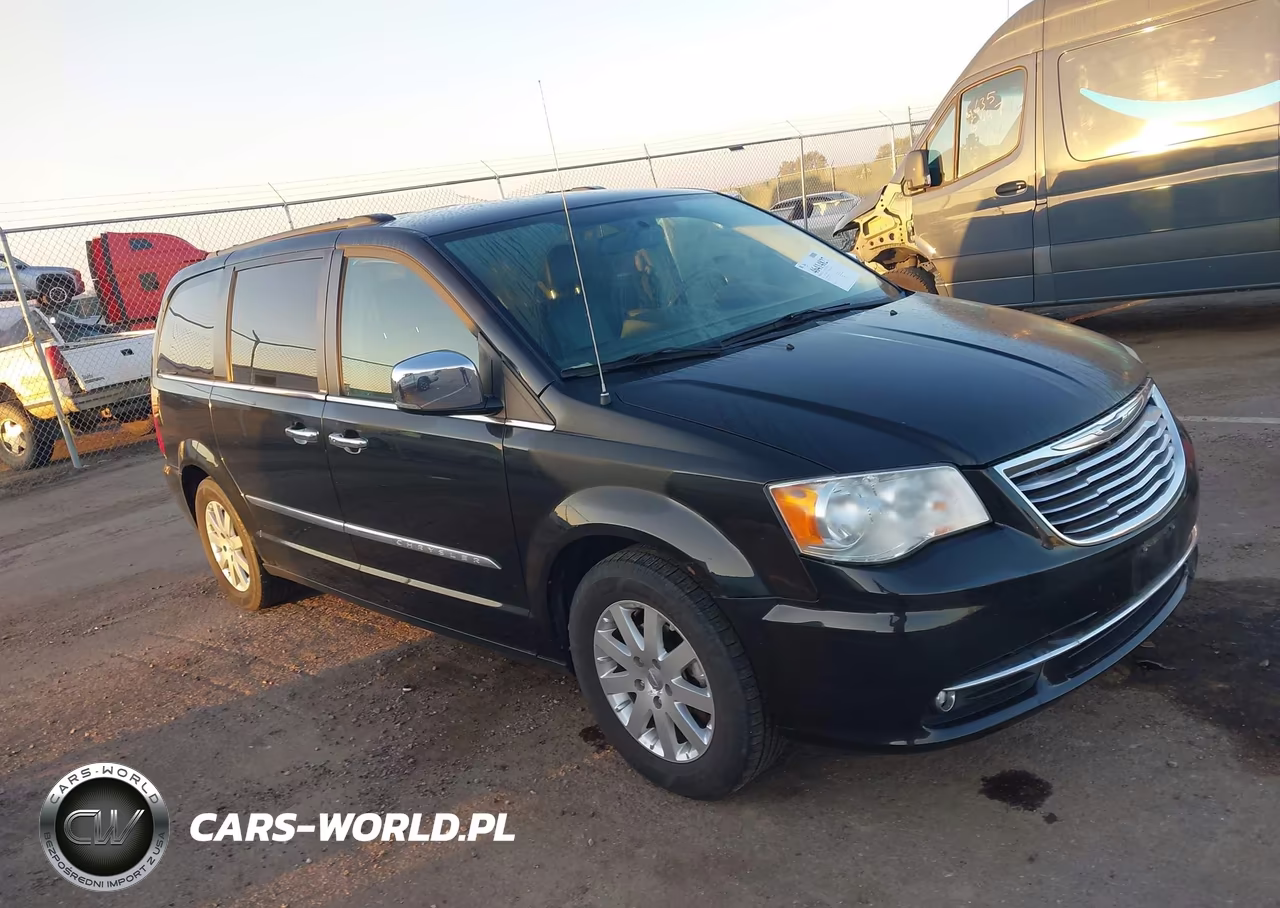 2011 Chrysler Town & Country Touring-L – zdjęcie 1 z 11