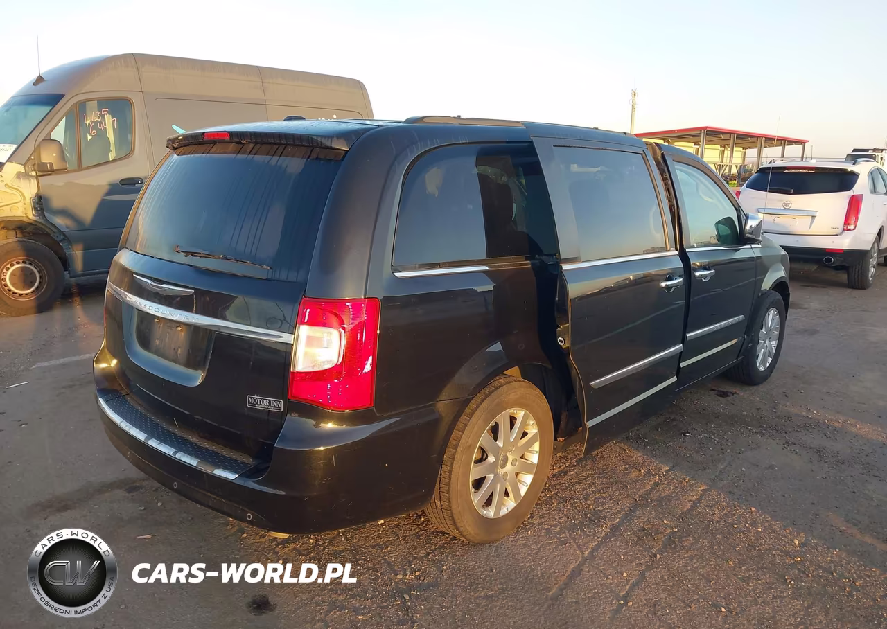 2011 Chrysler Town & Country Touring-L VIN:2A4RR8DG4BR746246 - 4